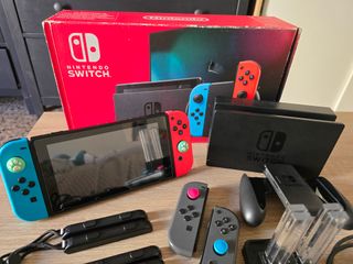 Nintendo Switch + microSD 512GB + 75 juegos