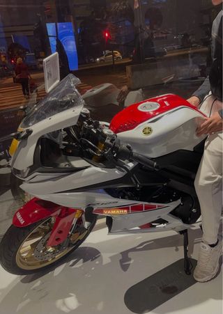 Yamaha - R125 60 Aniversario  ESCAPE   NACIONAL