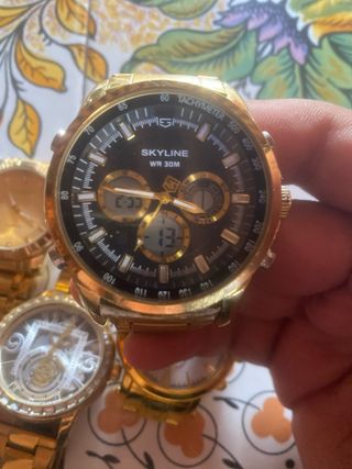 Relojes de pulsera dorados