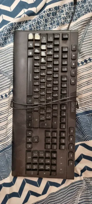 Teclado Gamer KROM Negro Usado