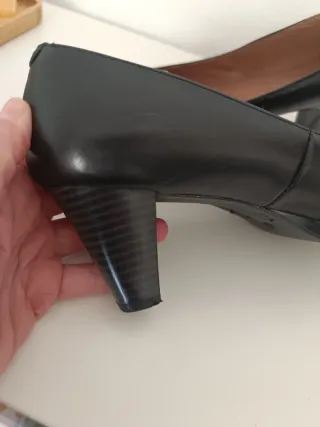Zapatos de salón negros tacón