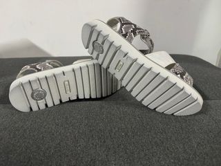 Sandalias Primigi Piel Serpiente Gris/Blanco