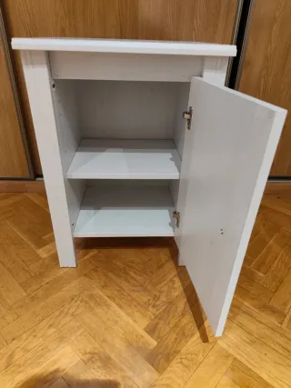 Mesitas de noche de madera blancas