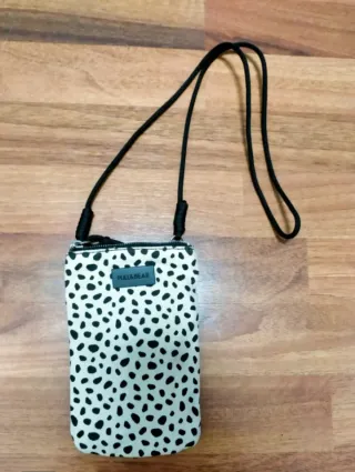 Bolsito móvil Pull&Bear estampado