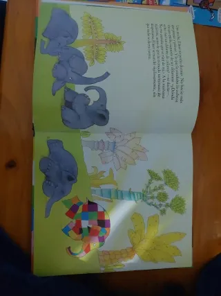 Elmer. Un cuento - Elmer (Spanish Edition)