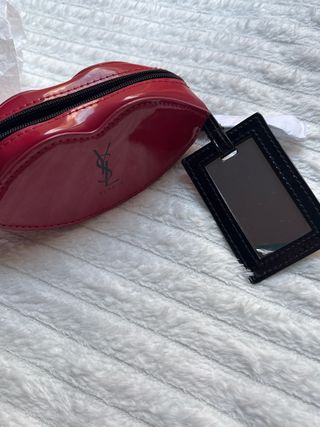 Neceser YSL labios rojo