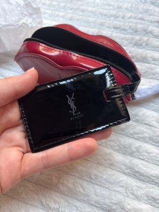 Neceser YSL labios rojo