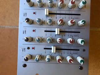 Mezcladora Audio Alesis Multimix 12R