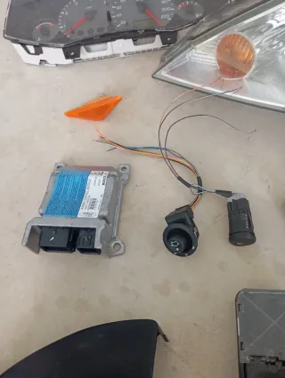 Lote piezas Ford Focus MK1