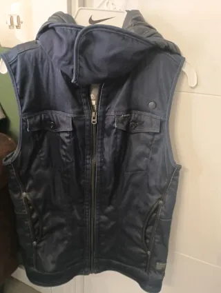 Chaleco G-Star Raw con capucha