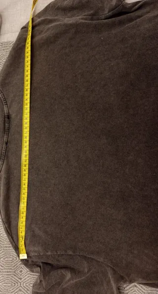 Camiseta Bershka Dragón y Palmeras Talla L/XL