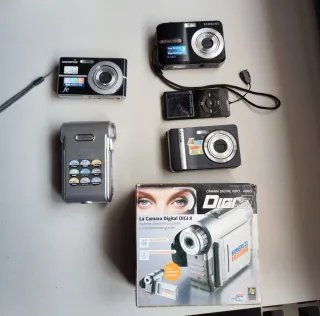 Lotto di fotocamere digitali Olympus, Samsung, BenQ