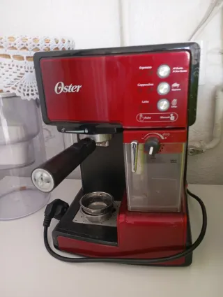 Cafetera Oster Roja