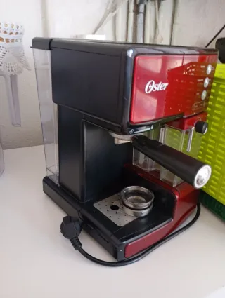 Cafetera Oster Roja