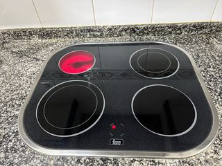 Vitrocerámica Teka Redondeada y horno teka ht 490