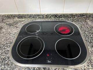 Vitrocerámica Teka Redondeada y horno teka ht 490