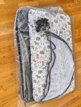 Cuna colecho con estampado infantil