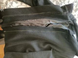 Abrigo negro con capucha Zara