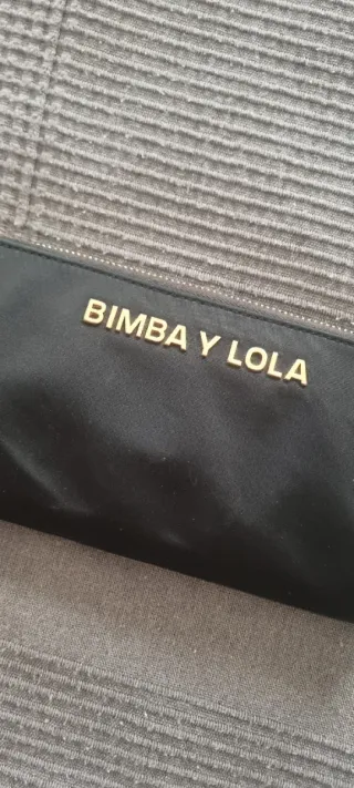 BIMBA Y LOLA Cartera Negra con Detalle Rosa
