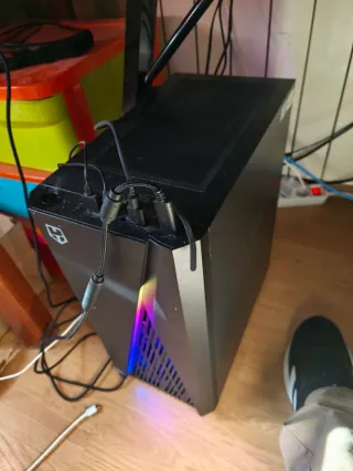 Ordenador Gaming características en las fotos