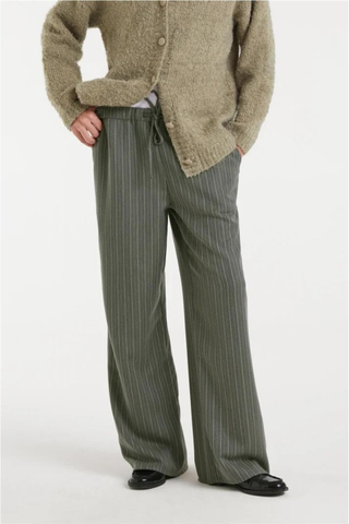 Pantalón rayas Compañia Fantastica verde