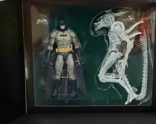Batman & Aliens Figura