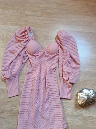 Vestido rosa fiesta mangas abullonadas