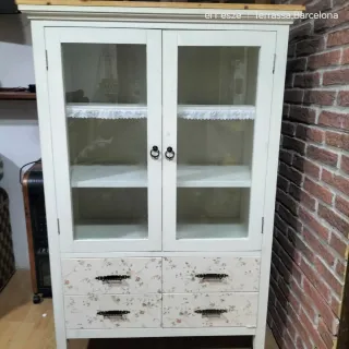 Vitrina rústica restaurada madera y cristal