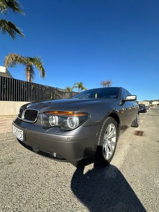 BMW Serie 7 2005 745i V8