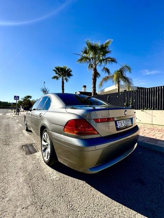BMW Serie 7 2005 745i V8