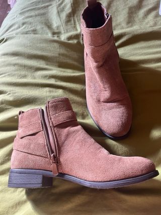 Botines Beige/Marrón con Hebilla