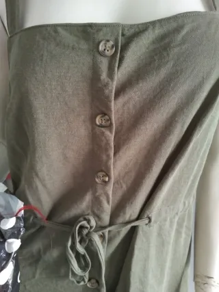 Vestido verde oliva Lefties