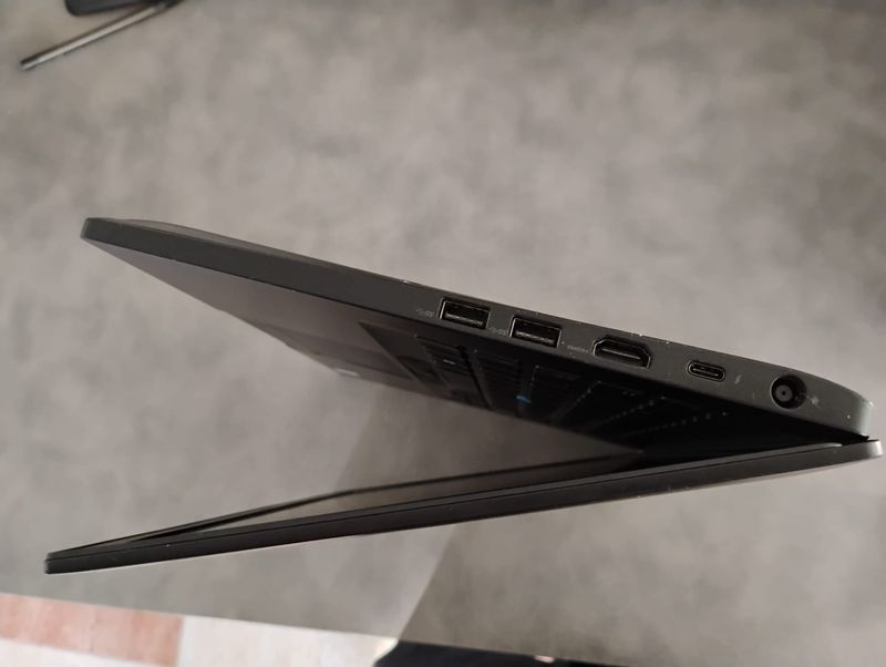 Dell Latitude 7490 como nuevo + cargador afbeelding 2
