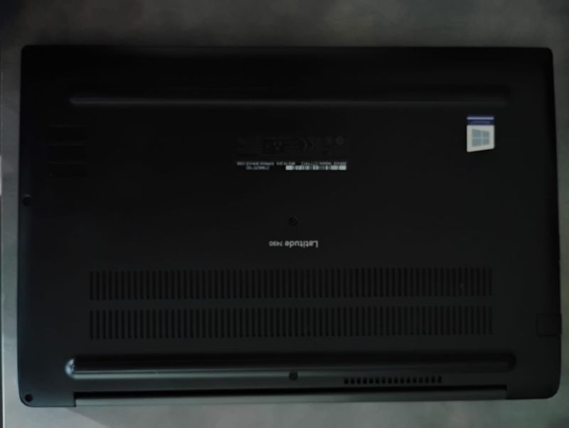 Dell Latitude 7490 como nuevo + cargador afbeelding 5