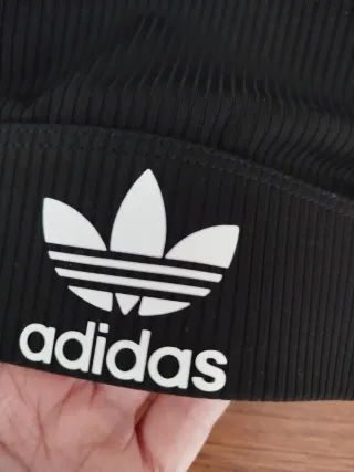Top deportivo como Adidas