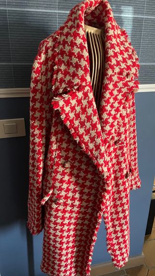 Chaqueta de cuadros roja y blanca