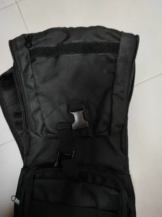 Zaino escursionismo nero tattico