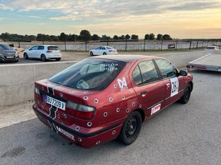 Nissan primera 1996, vendo o cambio.