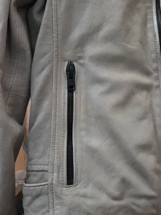 Chaqueta de piel gris hombre