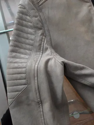 Chaqueta de piel gris hombre