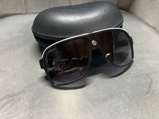 Gafas de sol Carrera negras y blancas