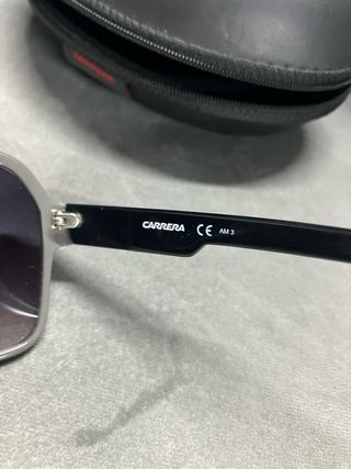 Gafas de sol Carrera negras y blancas