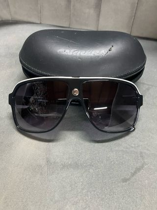 Gafas de sol Carrera negras y blancas