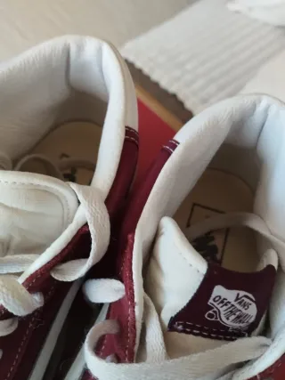 Zapatillas Vans Rojas y Blancas