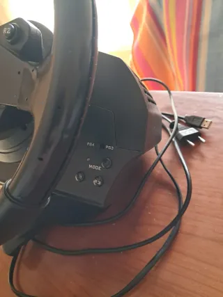 Volante Thrustmaster T150 + Pedales PS4