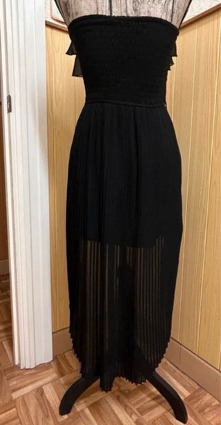 Vestido negro talla S con volantes