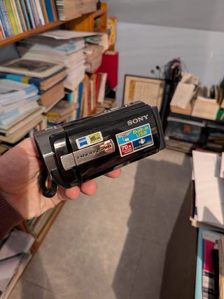 Cámara de vídeo Sony Handycam DCR-SX85