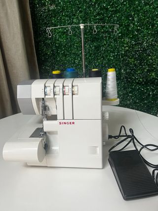 Máquina Remalladora Singer