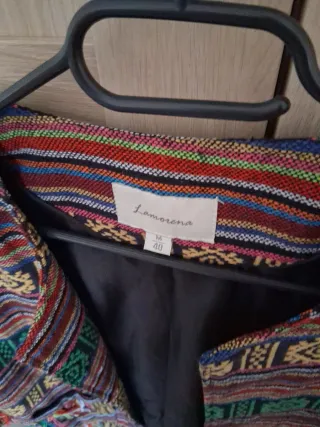 Chaqueta entretiempo étnica flecos