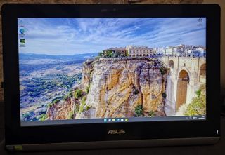 All in One Asus ET2221i i5 NVidia